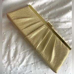 Jessica McClintock Gold Clutch Purse with Chain 💛
